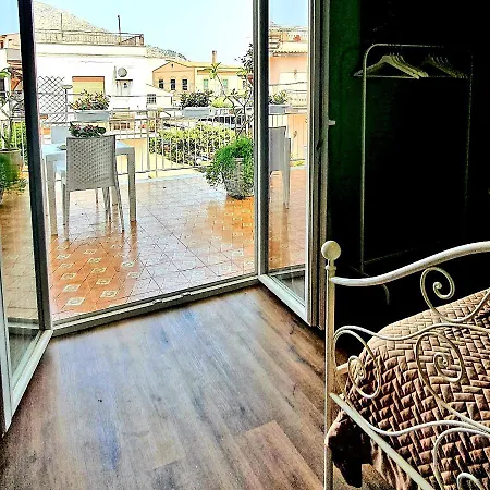 La Casa Di Andreina Pensjonat *